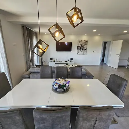 Deluxe In Villa *