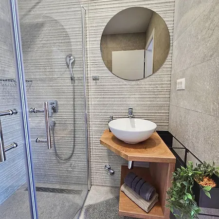 Deluxe In Villa Vodice