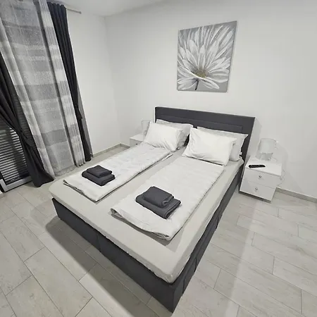 Deluxe In * Vodice